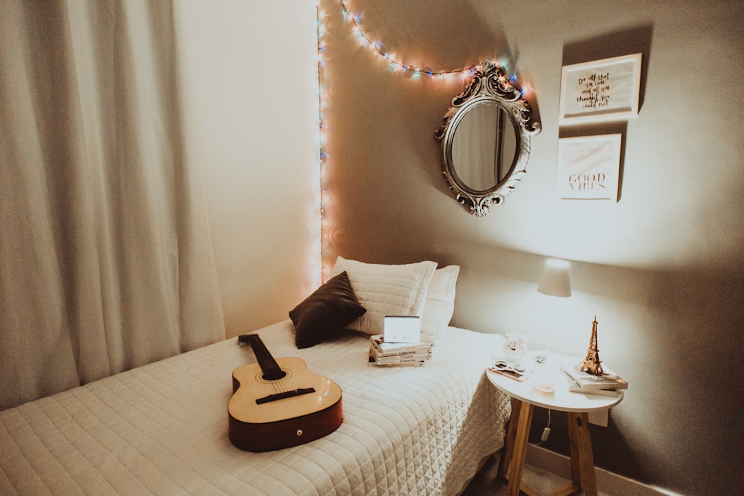 Maximizing Small Spaces with Smart Room Decor Solutions Maximizing Small Spaces with Smart Room Decor Solutions
